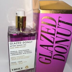 TRULY Glazed Donut After Shave Oil - Vibrant Purple